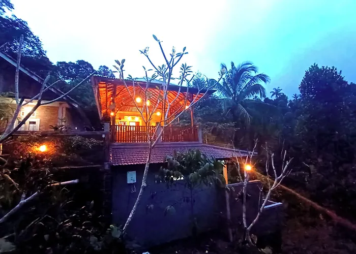 Hotel Artomoro Bali Munduk